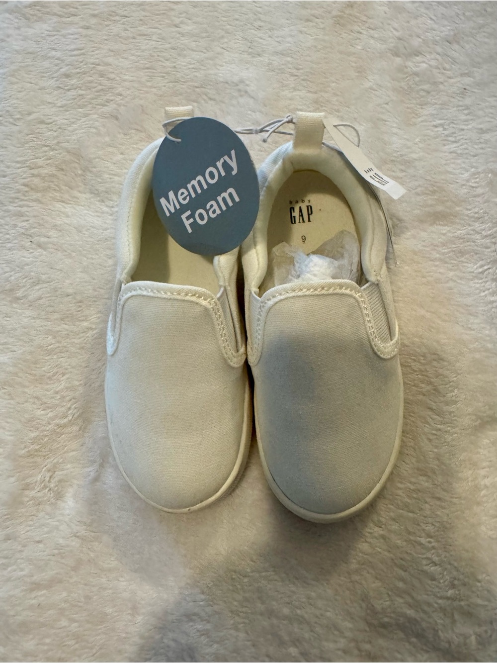 NWT GAP Kids Canvas White Slip-On Memory Foam Sneakers - Picture 1 of 2